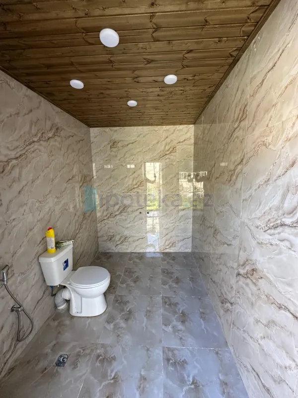 Satılır 5 otaqlı həyət evi 160 m²