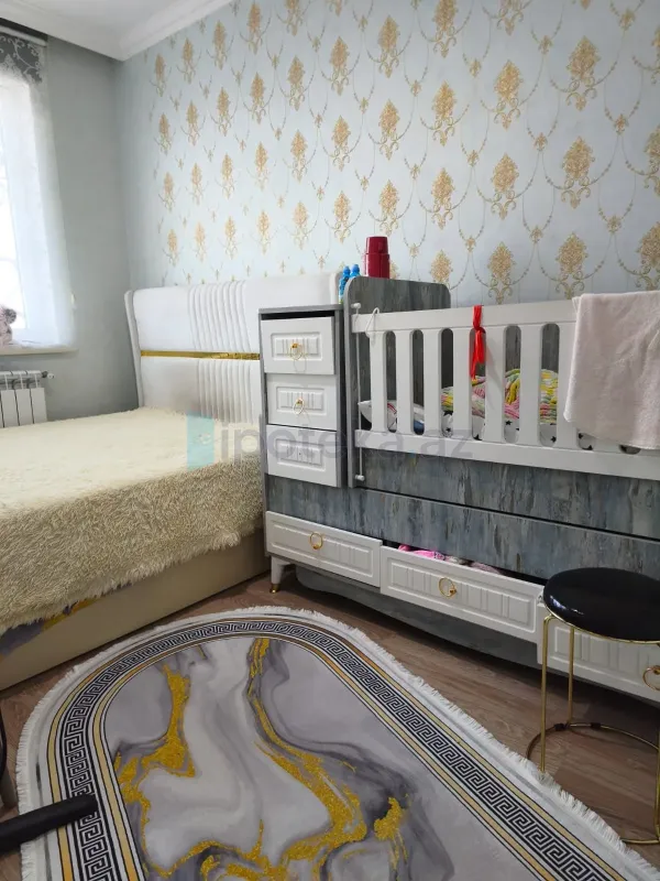 Satılır 4 otaqlı həyət evi 130 m²