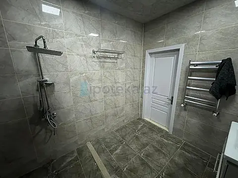 Satılır 2 otaqlı yeni tikili 99 m²