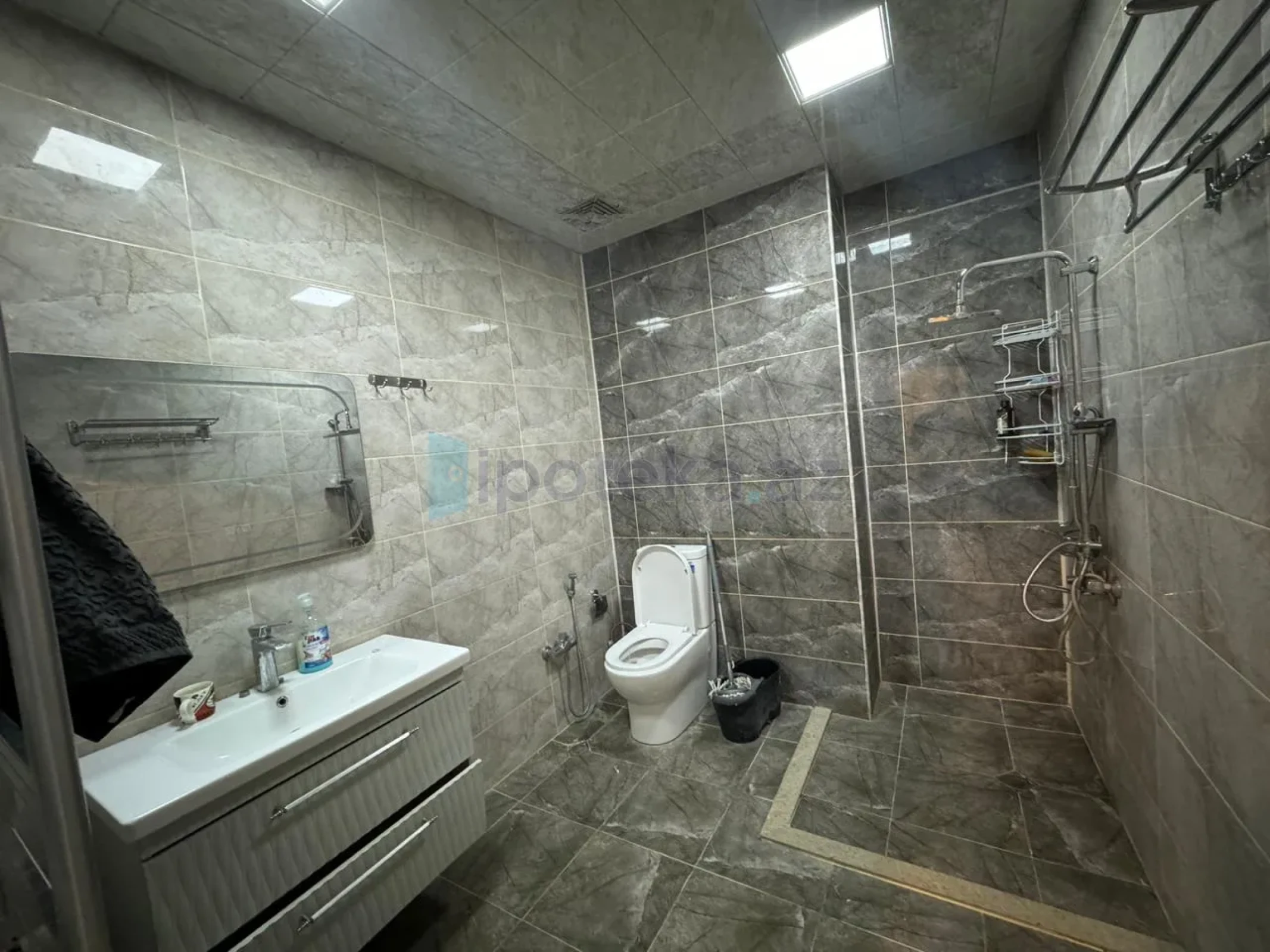 Satılır 2 otaqlı yeni tikili 99 m²