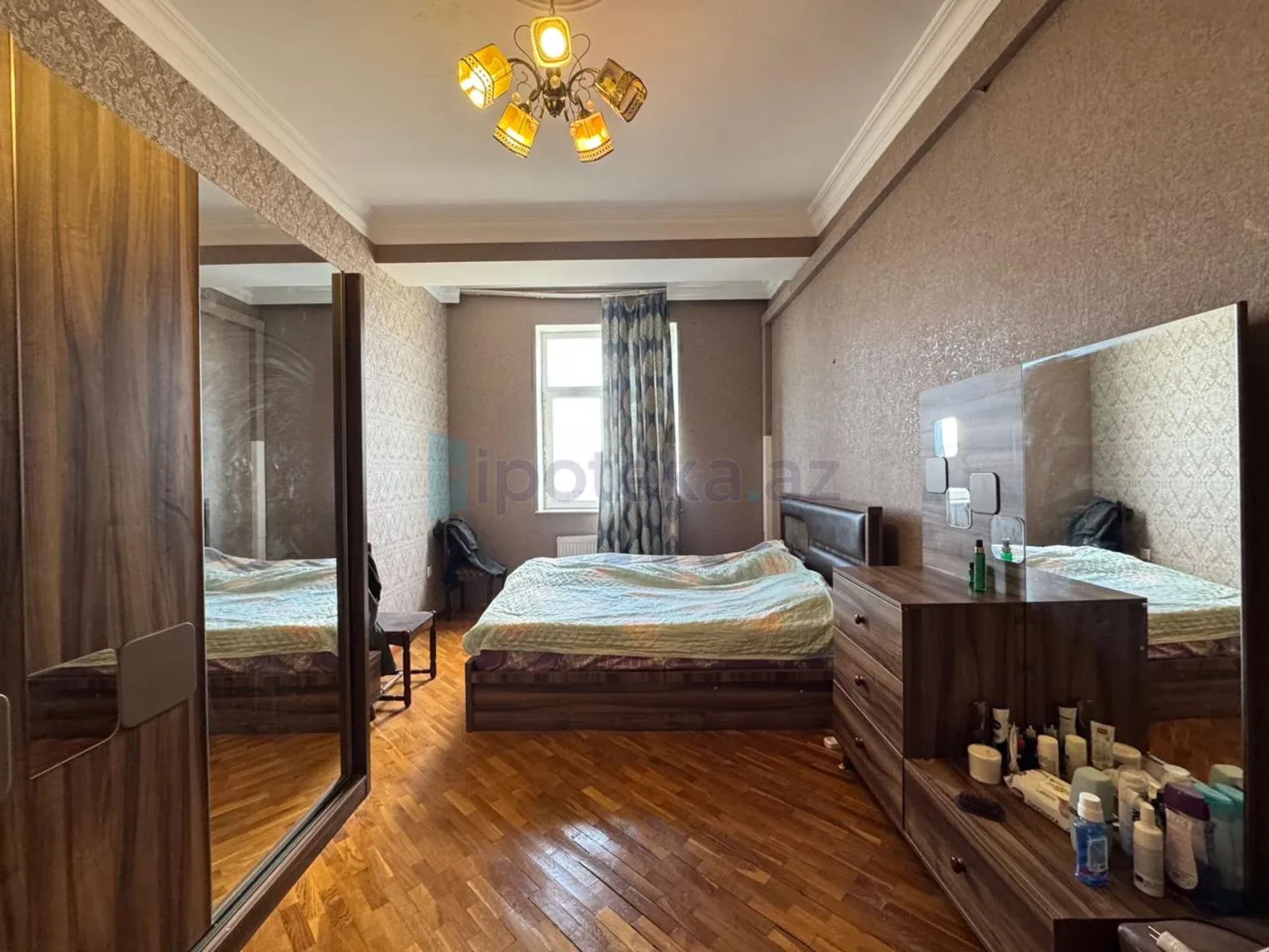 Satılır 2 otaqlı yeni tikili 75 m²