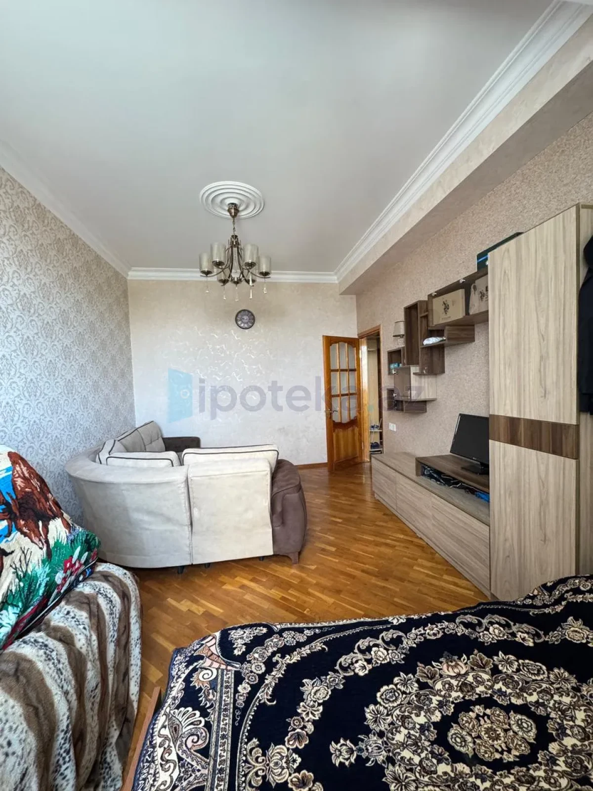 Satılır 2 otaqlı yeni tikili 75 m²