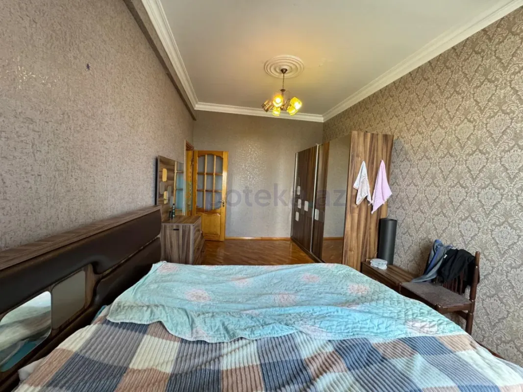 Satılır 2 otaqlı yeni tikili 75 m²