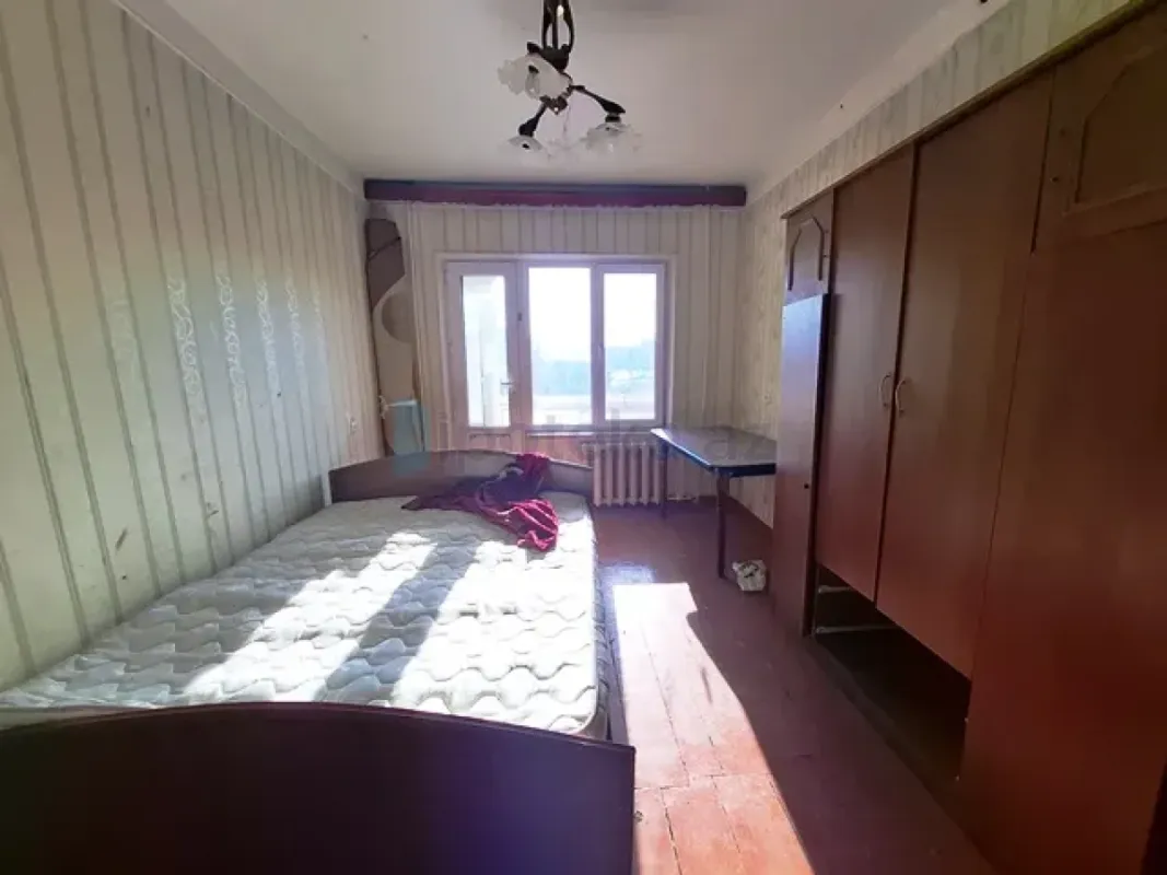Satılır 2 otaqlı köhnə tikili 65 m²