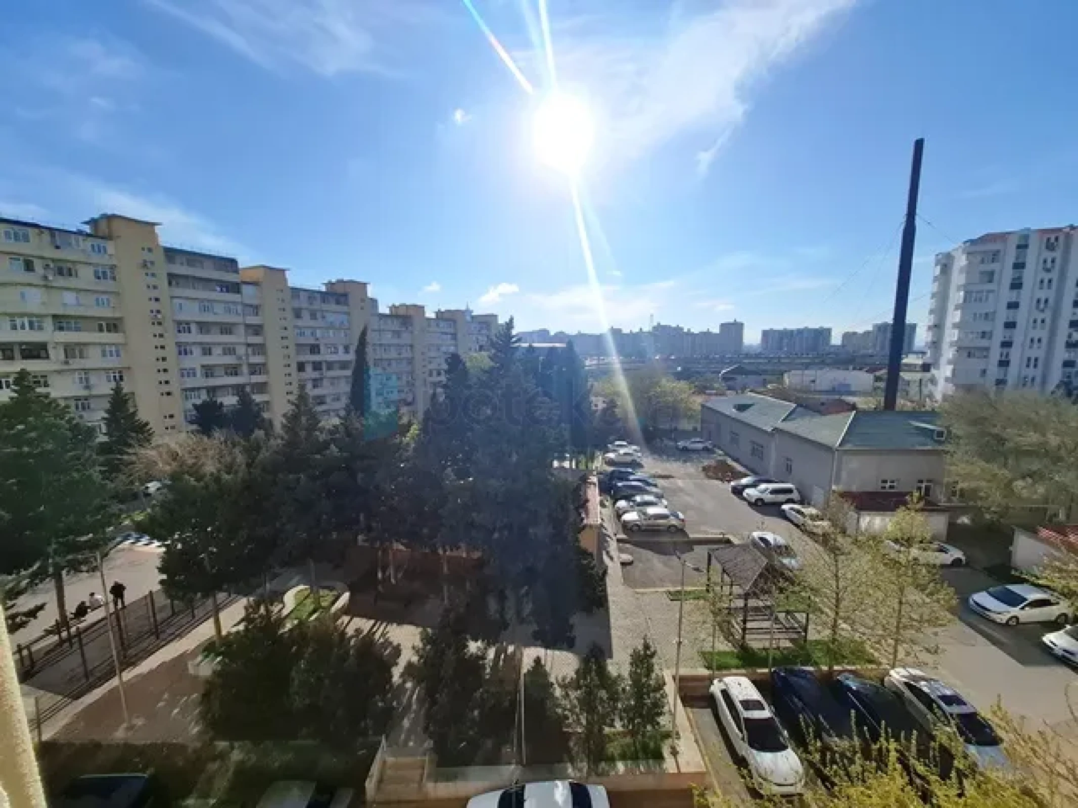 Satılır 2 otaqlı köhnə tikili 65 m²