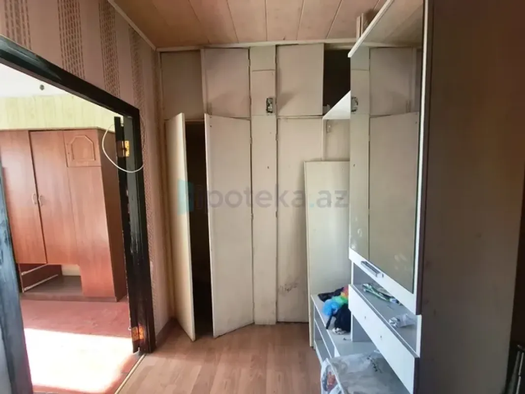 Satılır 2 otaqlı köhnə tikili 65 m²