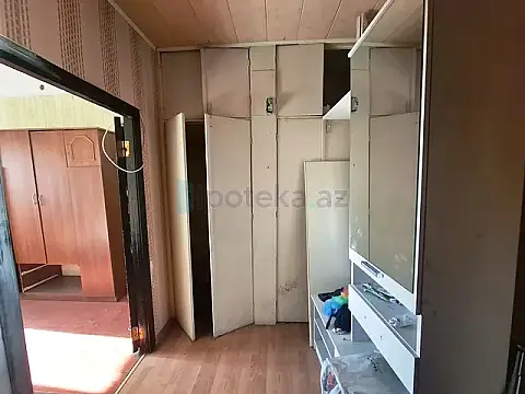 Satılır 2 otaqlı köhnə tikili 65 m²