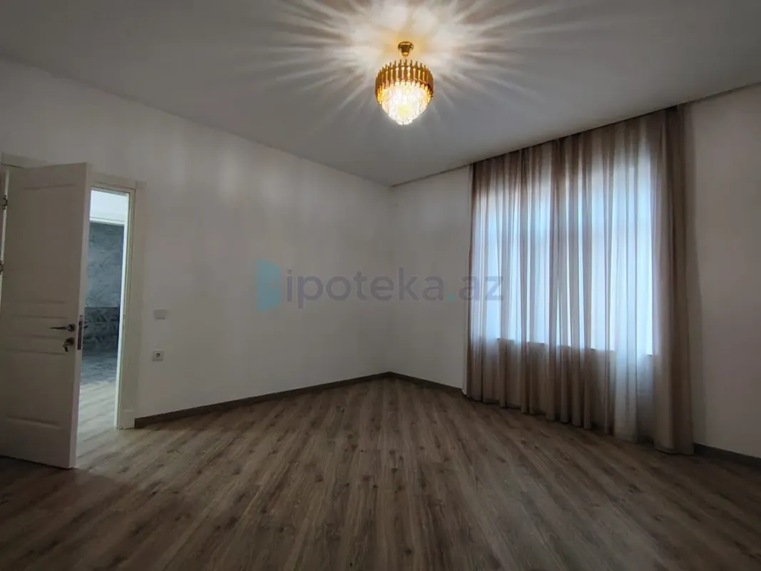 Satılır 4 otaqlı həyət evi 200 m²