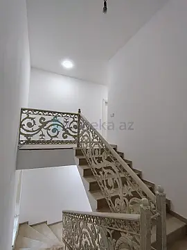 Satılır 4 otaqlı həyət evi 200 m²