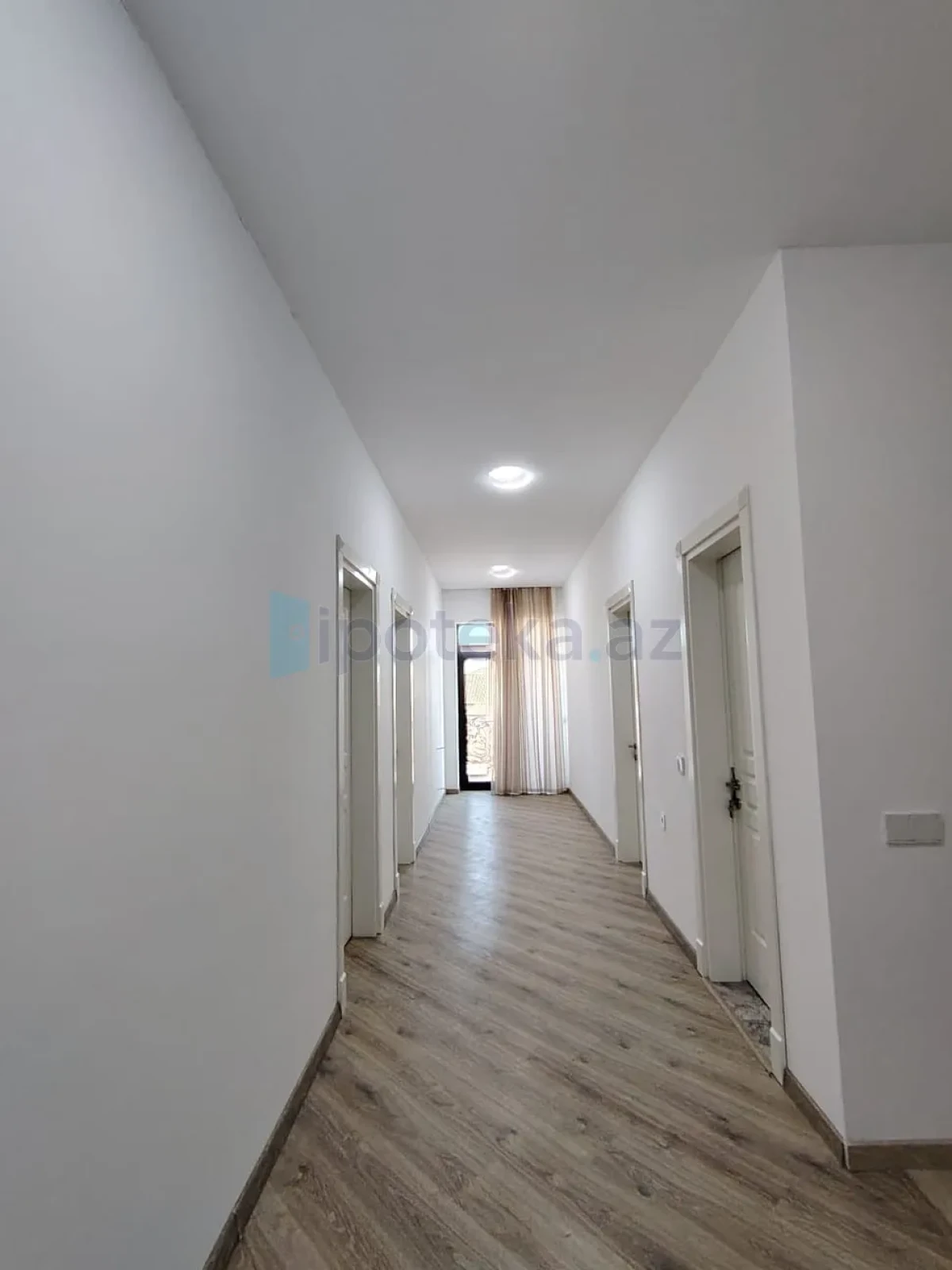 Satılır 4 otaqlı həyət evi 200 m²