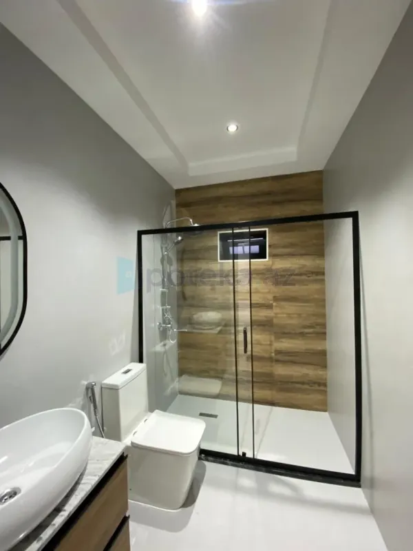 Satılır 4 otaqlı mənzil 150 m²