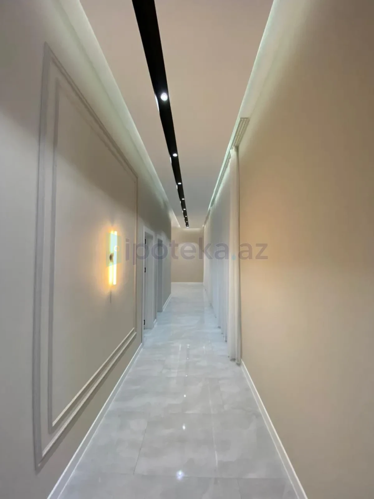 Satılır 4 otaqlı mənzil 150 m²