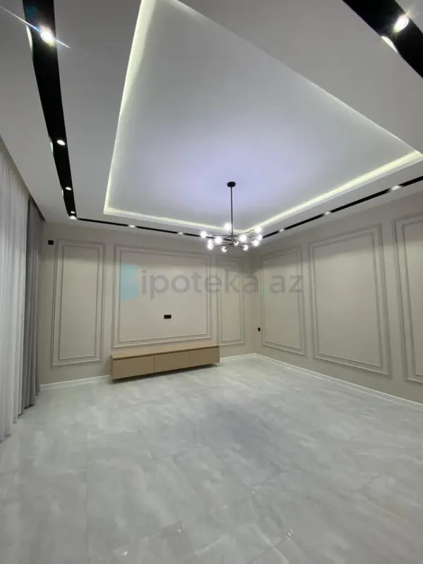 Satılır 4 otaqlı mənzil 150 m²