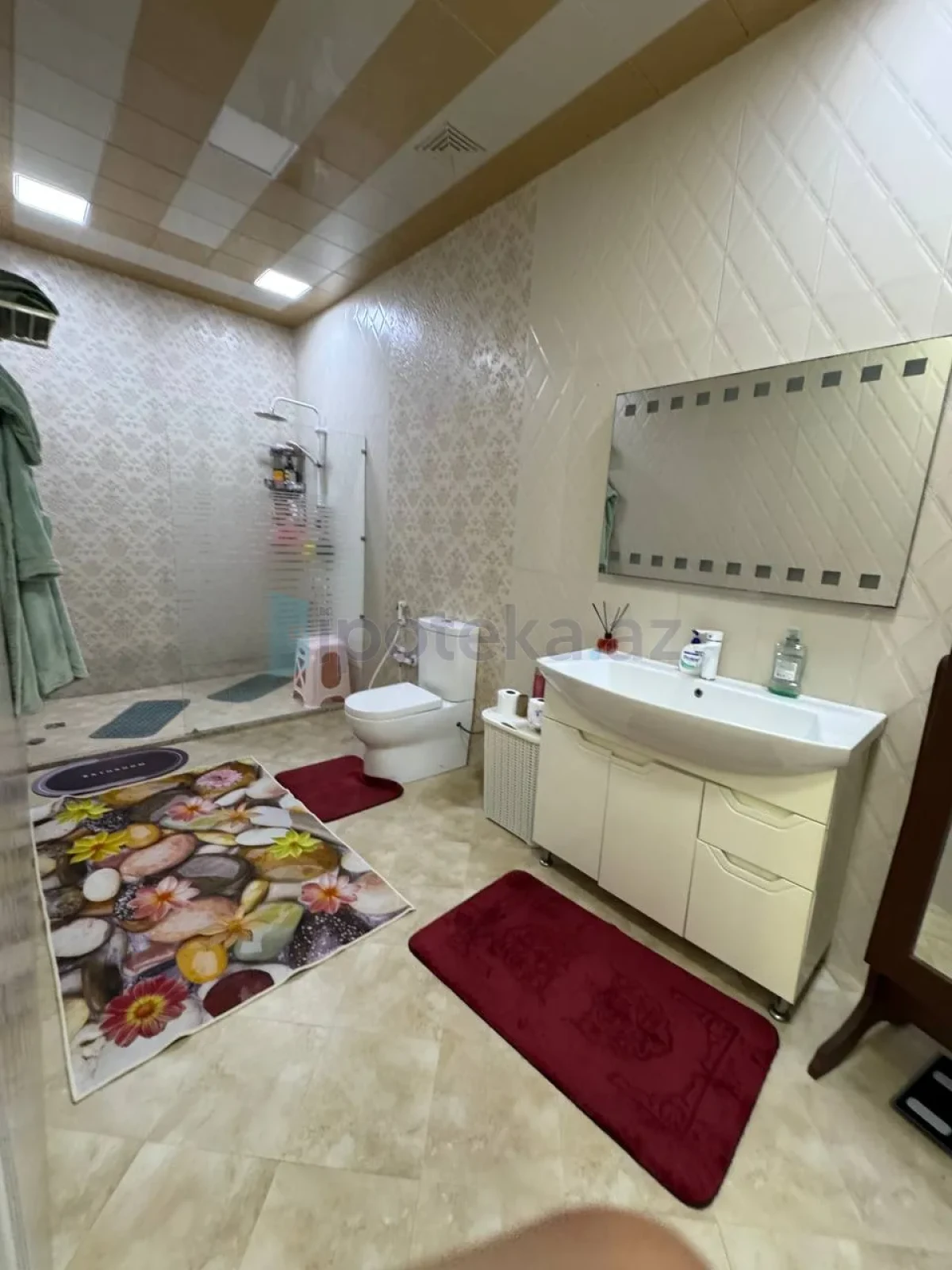 Satılır 6 otaqlı mənzil 450 m²