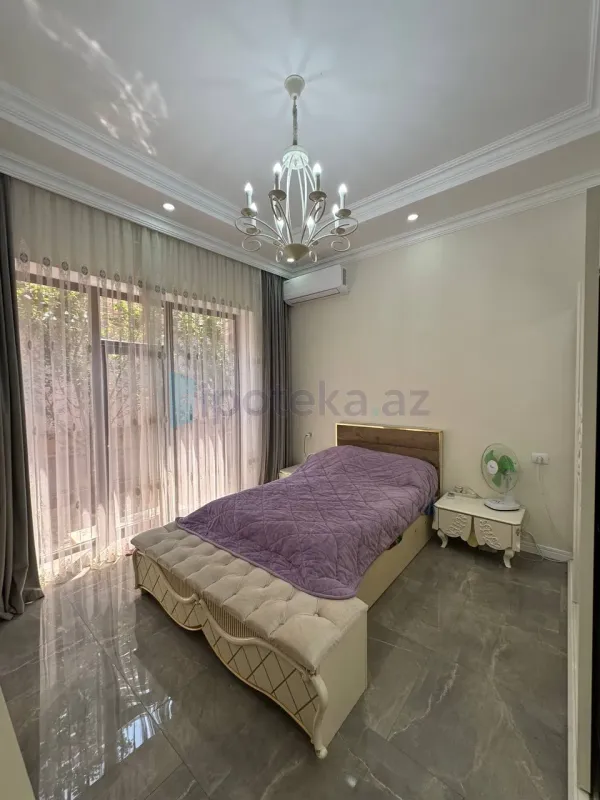 Satılır 6 otaqlı mənzil 450 m²