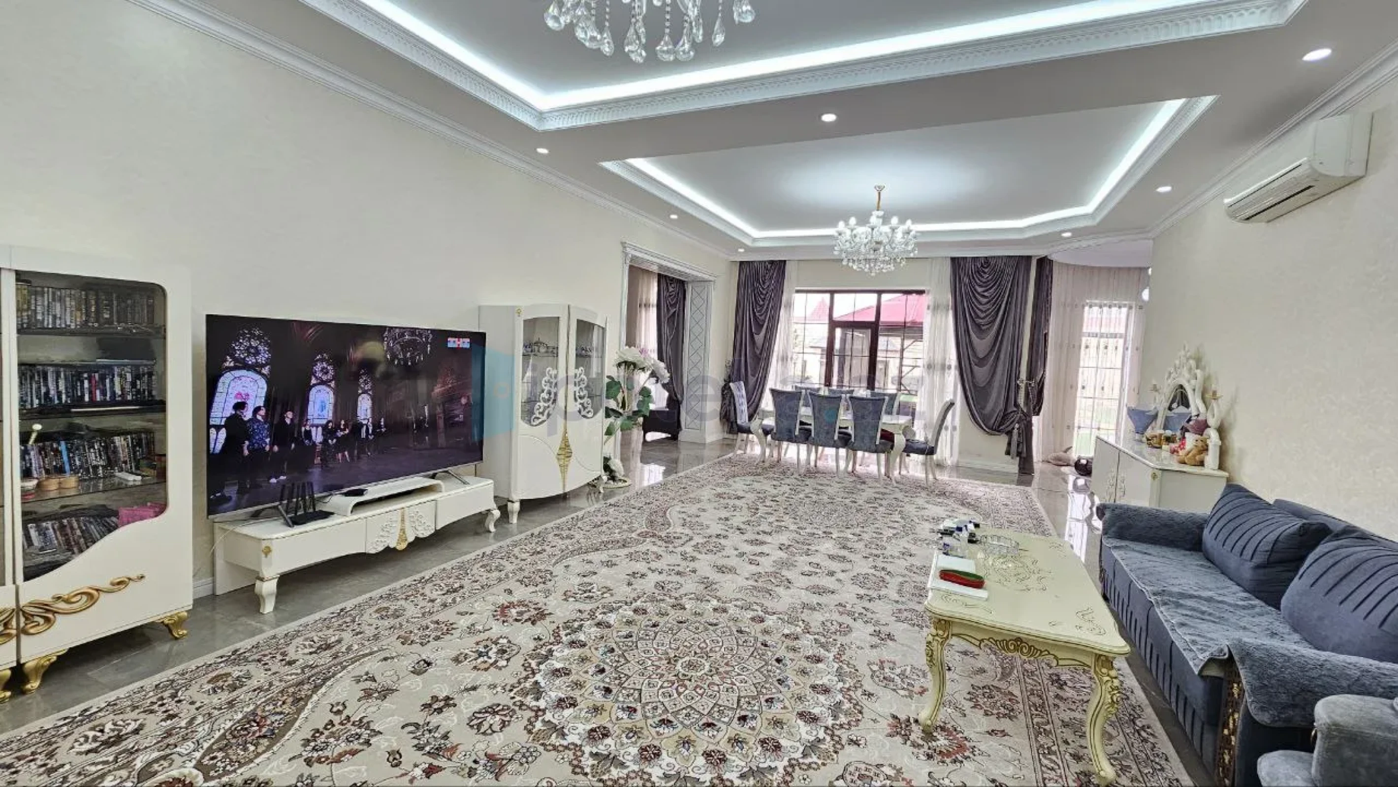Satılır 6 otaqlı mənzil 450 m²