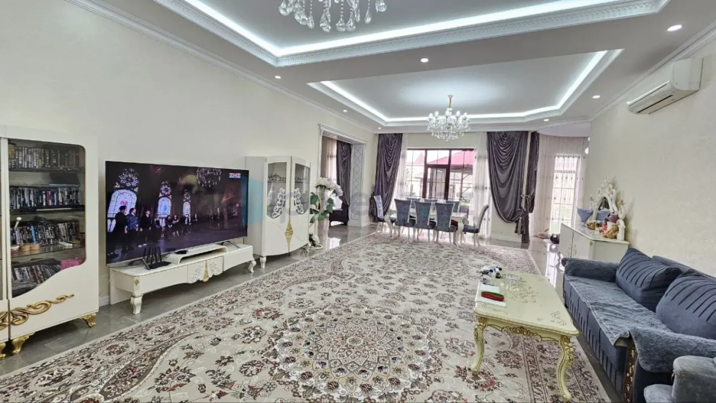 Satılır 6 otaqlı mənzil 450 m²
