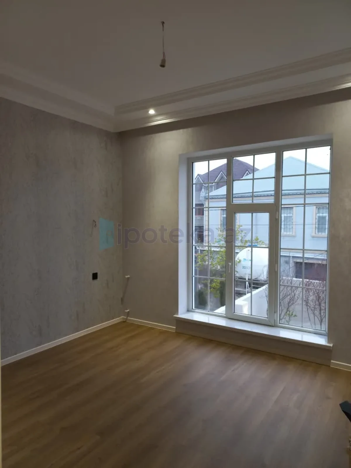 Satılır 5 otaqlı həyət evi 207 m²