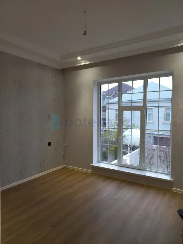 Satılır 5 otaqlı həyət evi 207 m²