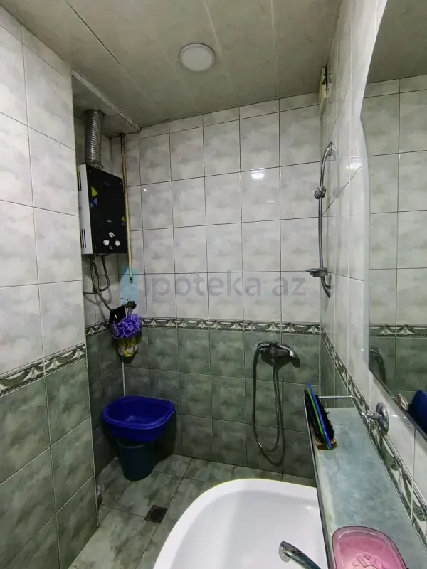 Satılır 4 otaqlı köhnə tikili 97 m²