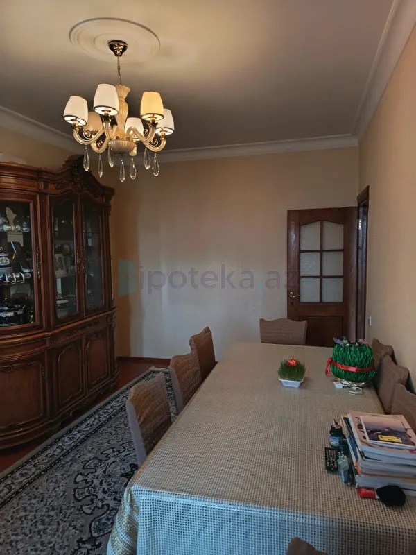 Satılır 4 otaqlı köhnə tikili 97 m²