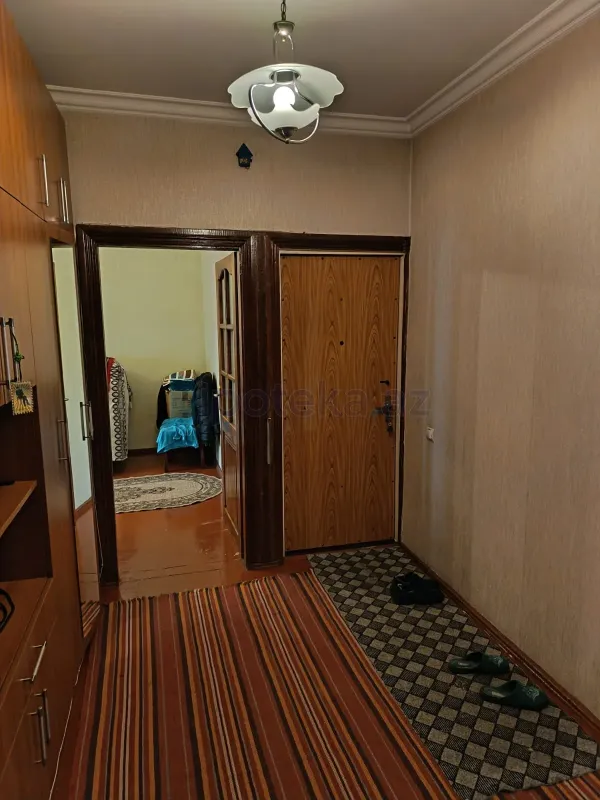 Satılır 4 otaqlı köhnə tikili 97 m²