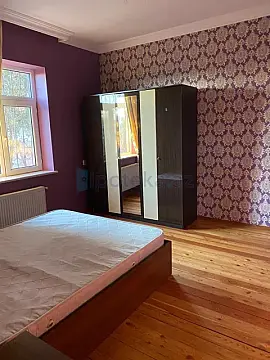 Satılır 4 otaqlı həyət evi 200 m²