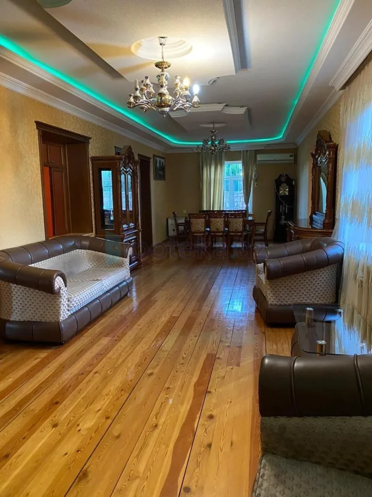 Satılır 4 otaqlı həyət evi 200 m²