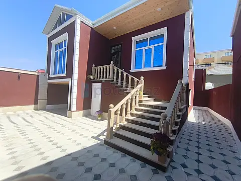 Satılır 3 otaqlı həyət evi 130 m² — Bakı 3 otaq 130.00 m²