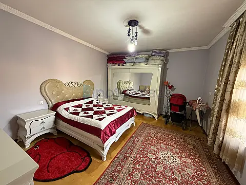 Satılır 4 otaqlı həyət evi 100 m²