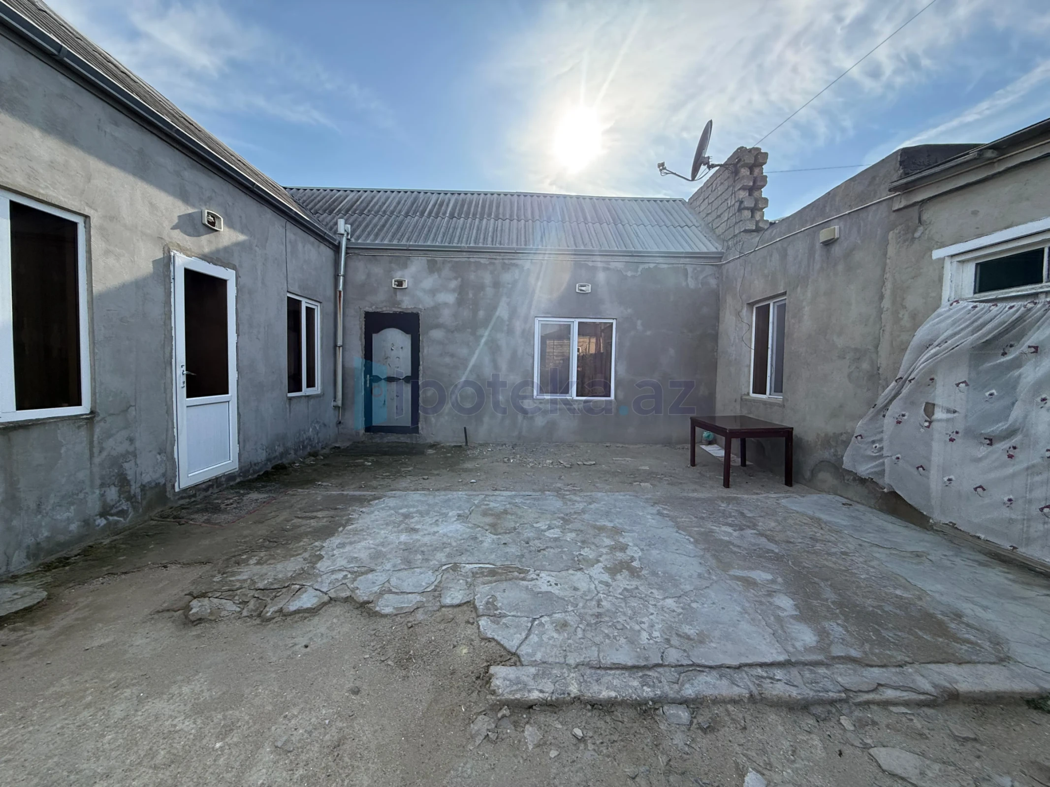 Satılır 4 otaqlı həyət evi 100 m²