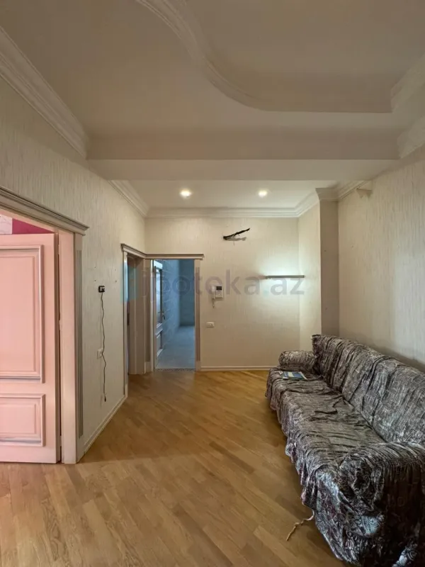 Satılır 3 otaqlı yeni tikili 153 m²