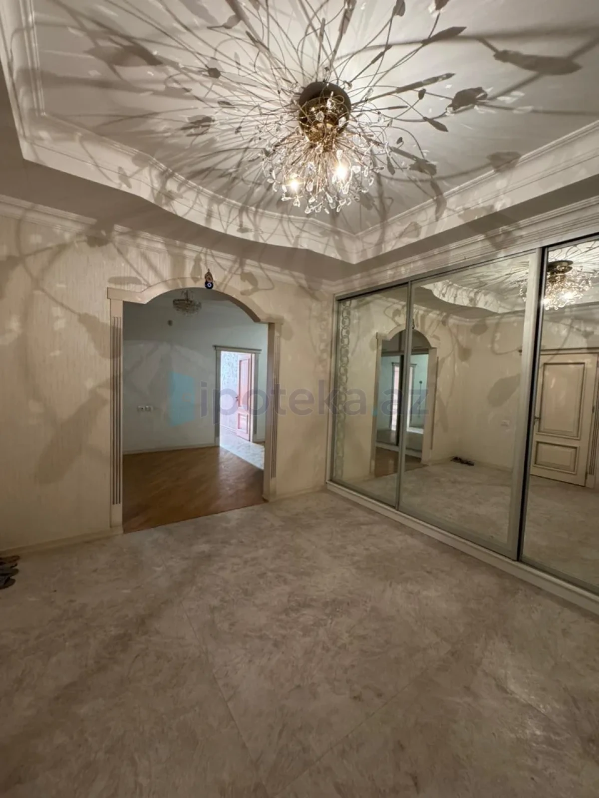 Satılır 3 otaqlı yeni tikili 153 m²