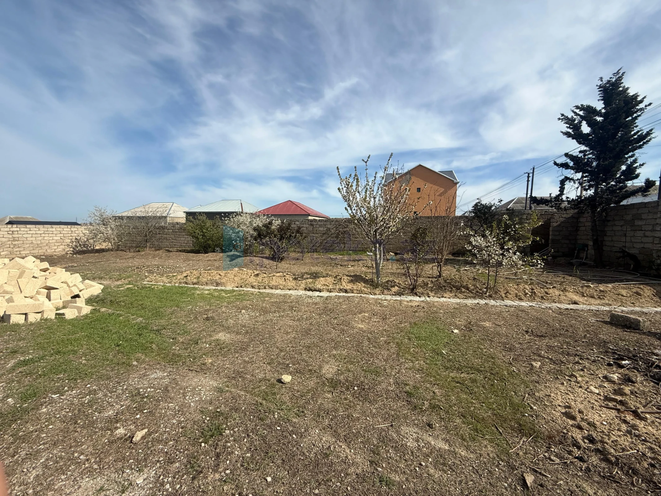 Satılır torpaq sahəsi 6 m²