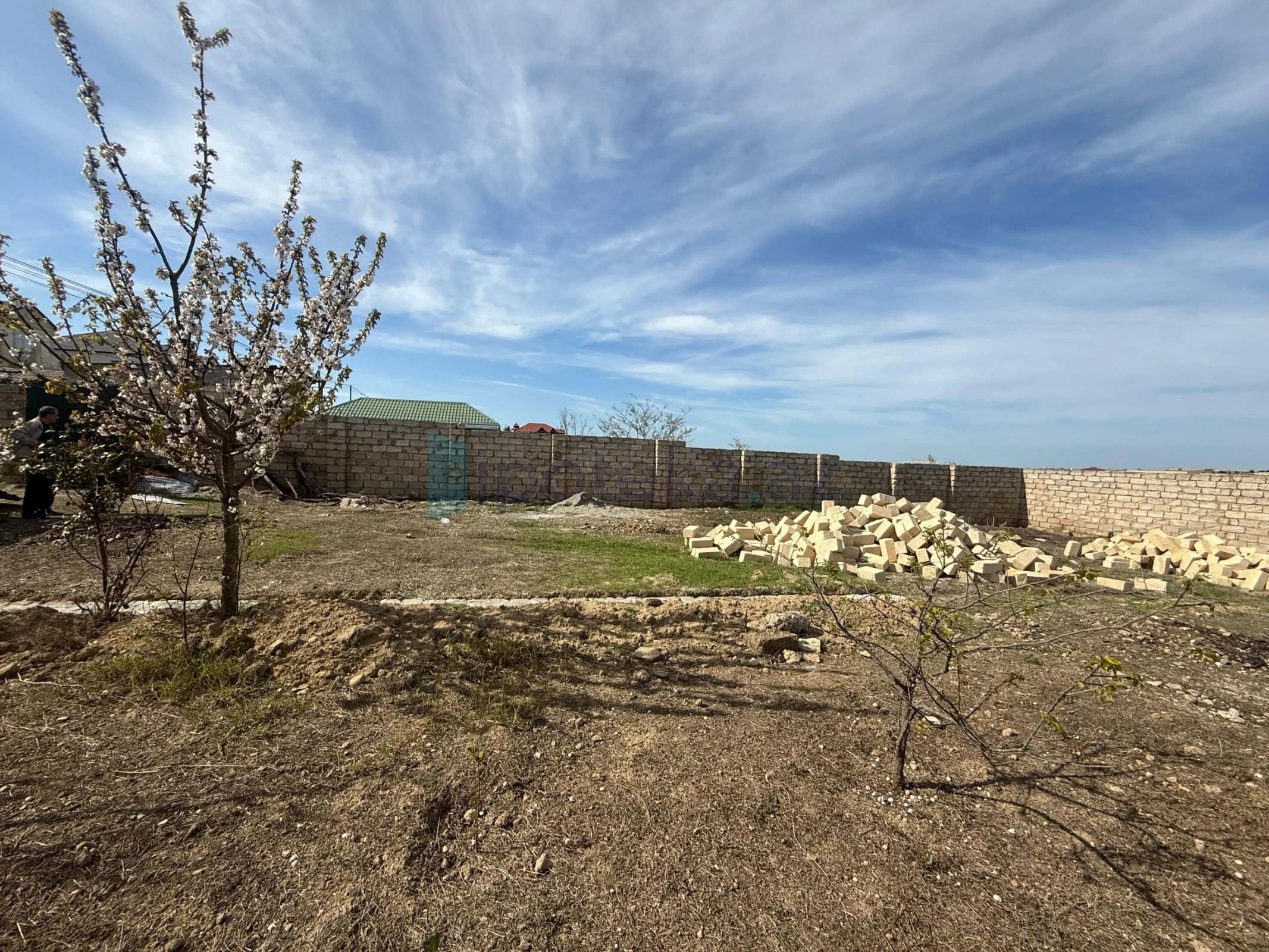 Satılır torpaq sahəsi 6 m²