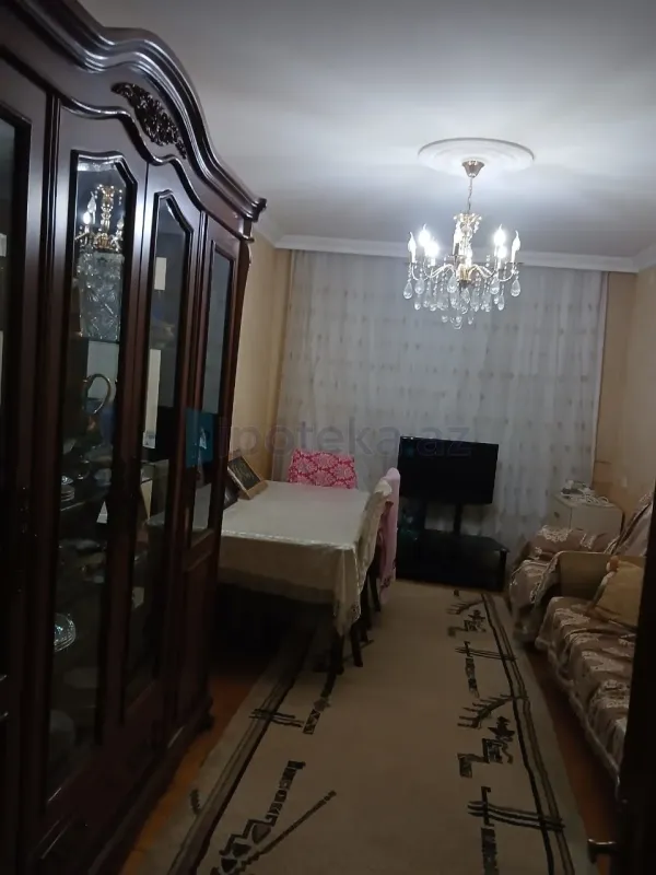 Satılır 3 otaqlı köhnə tikili 80 m²