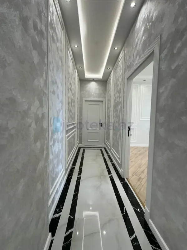 Satılır 3 otaqlı yeni tikili 135 m²