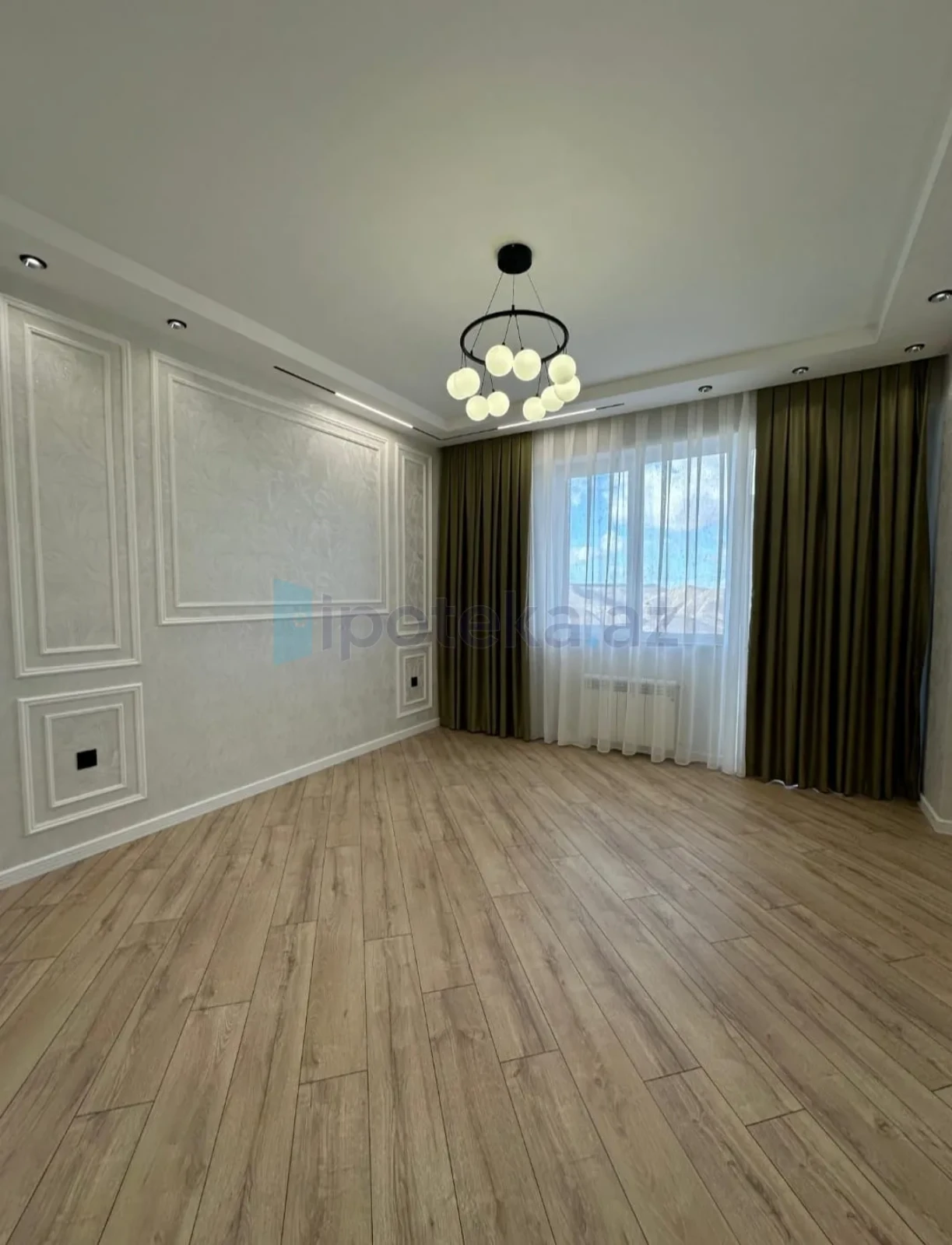 Satılır 3 otaqlı yeni tikili 135 m²