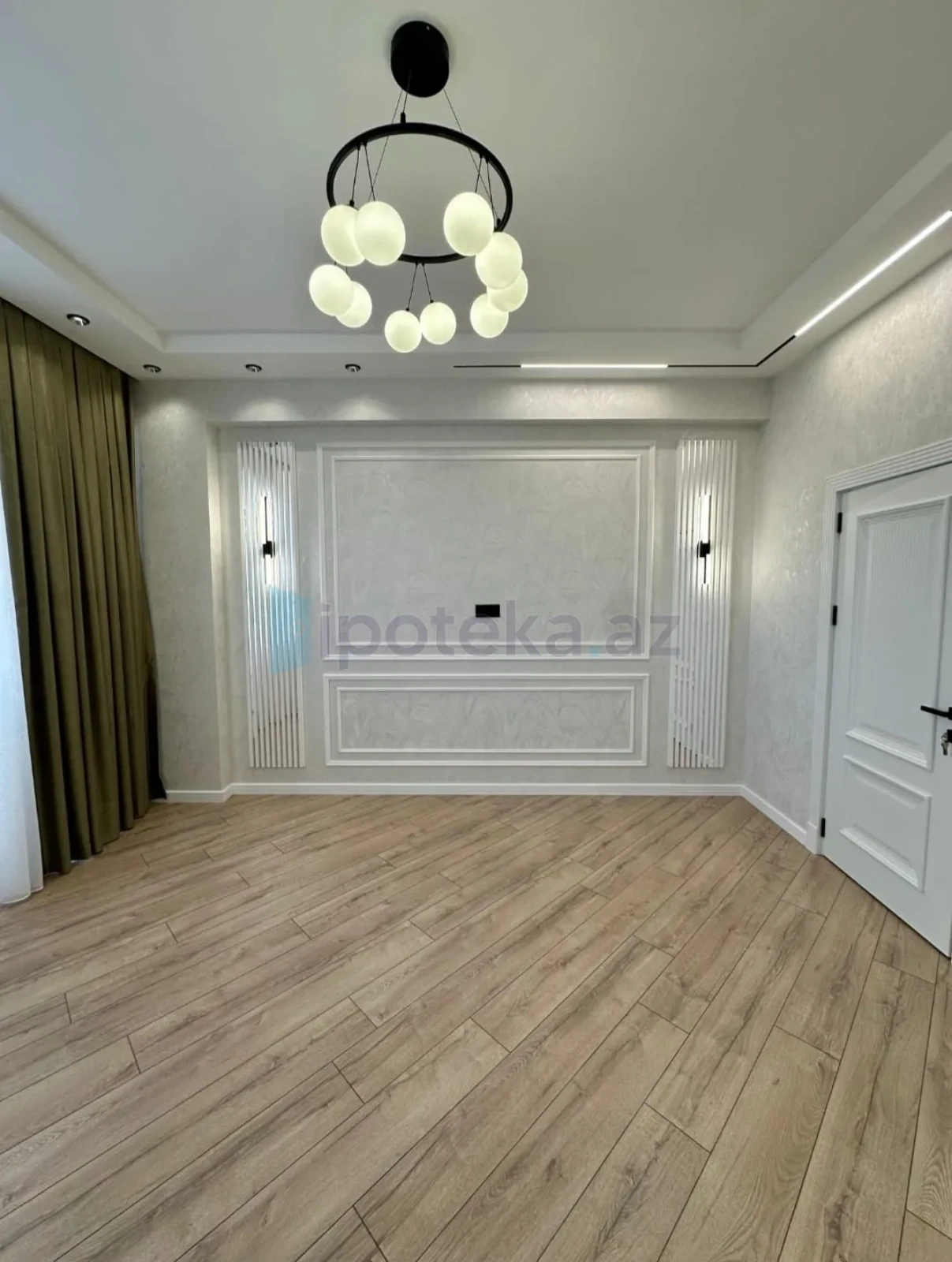 Satılır 3 otaqlı yeni tikili 135 m²