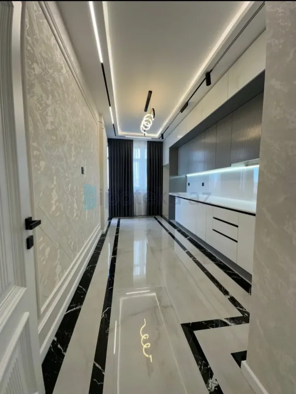 Satılır 3 otaqlı yeni tikili 135 m²