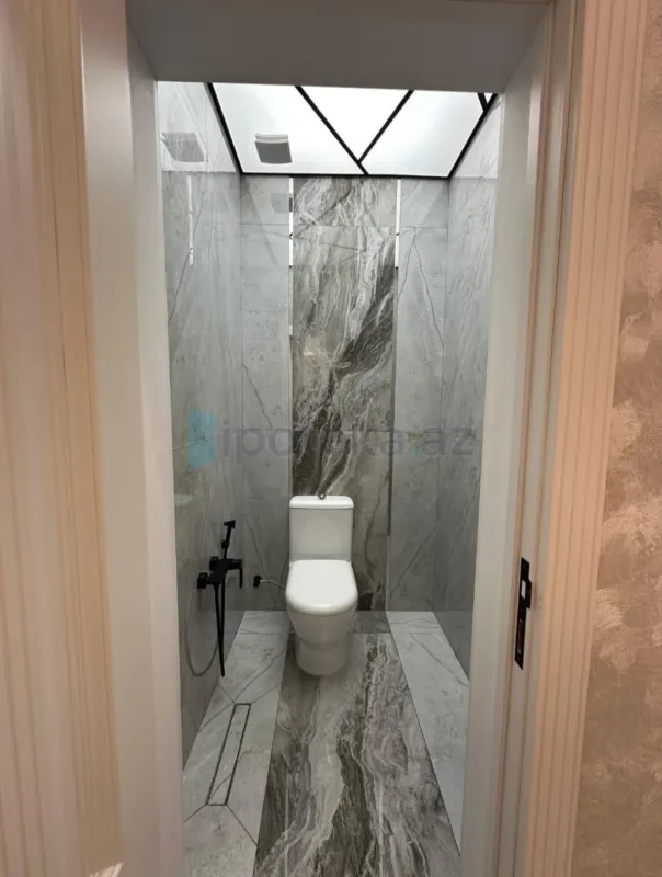 Satılır 3 otaqlı yeni tikili 135 m²