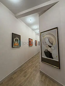 Satılır 4 otaqlı mənzil 300 m²