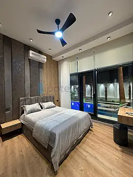 Satılır 4 otaqlı mənzil 300 m²
