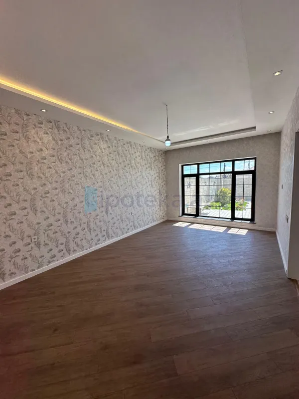 Satılır 5 otaqlı həyət evi 160 m²