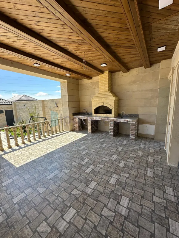 Satılır 5 otaqlı həyət evi 160 m²