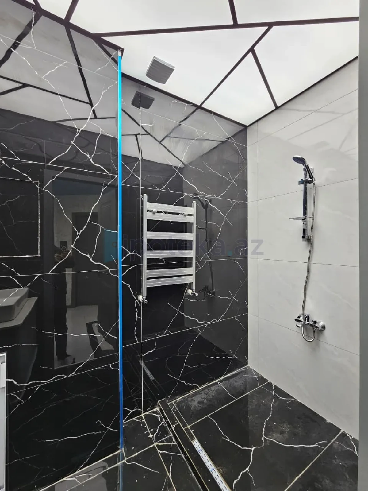 Satılır 3 otaqlı yeni tikili 92 m²