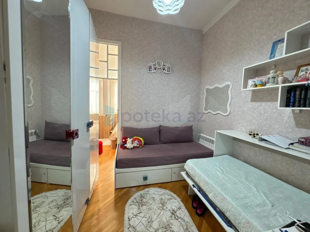 Satılır 3 otaqlı yeni tikili 75 m²