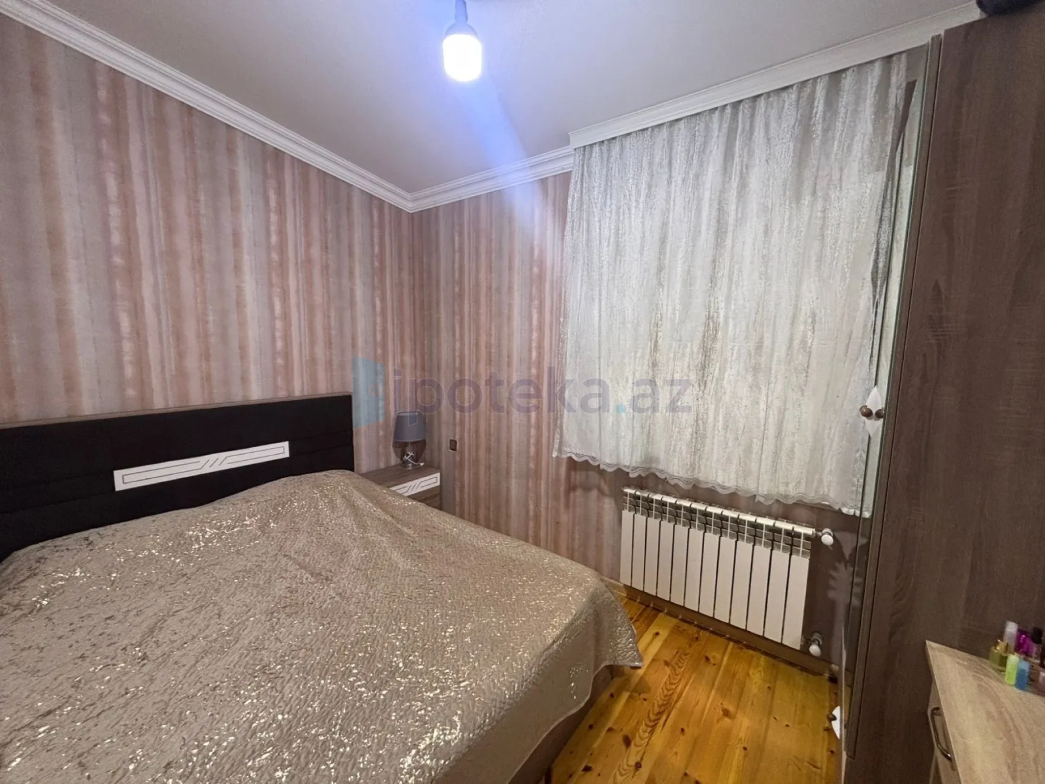 Satılır 6 otaqlı mənzil 220 m²