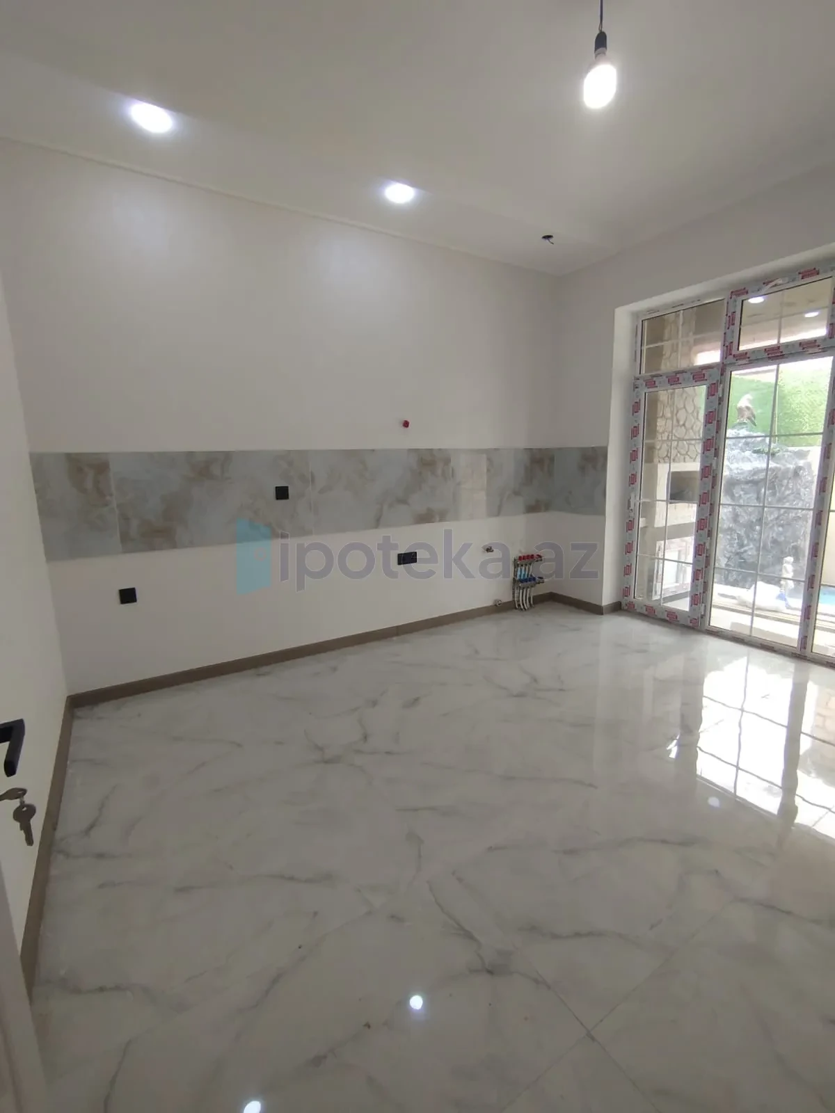 Satılır 4 otaqlı həyət evi 140 m²