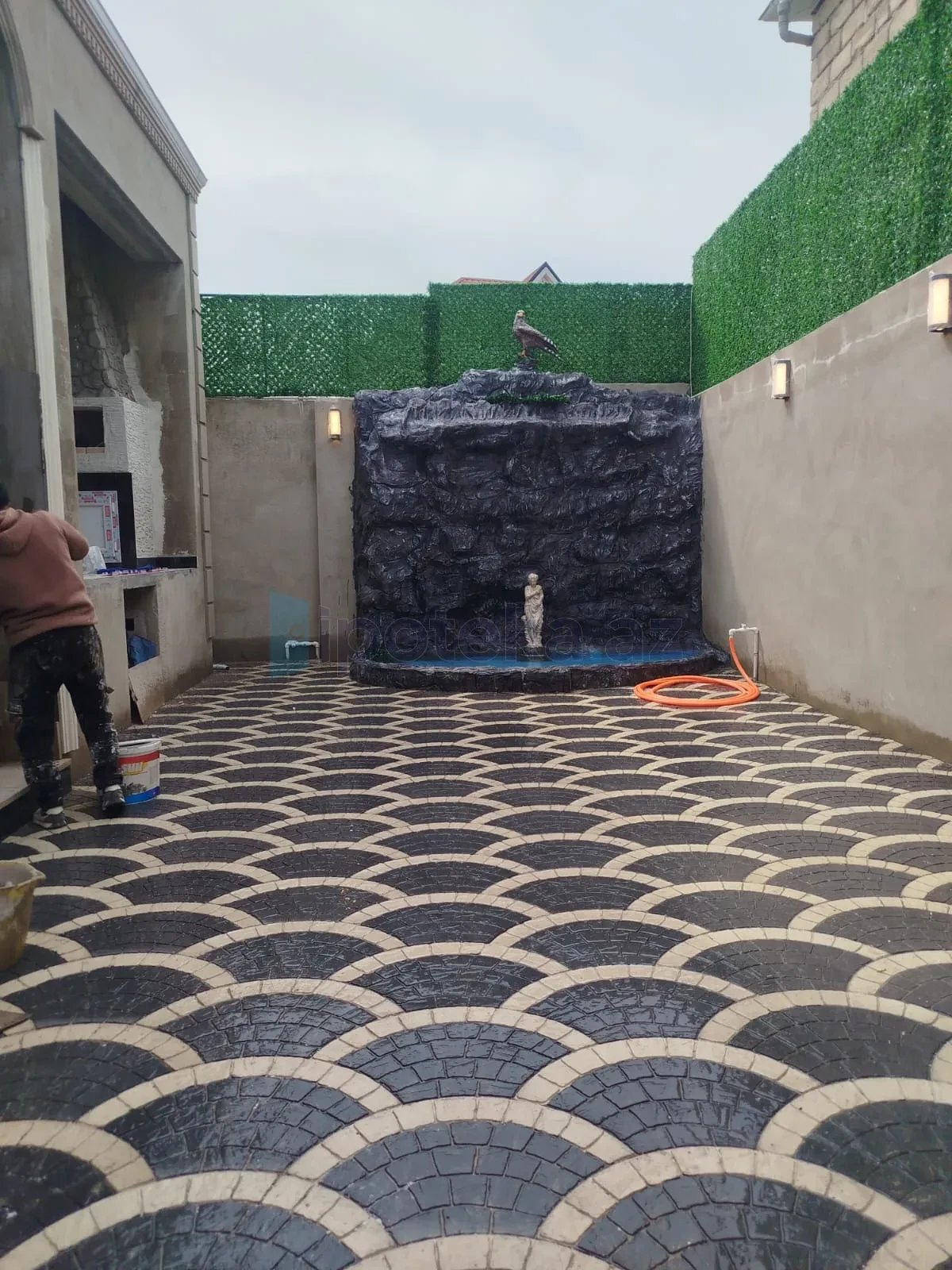 Satılır 4 otaqlı həyət evi 140 m²